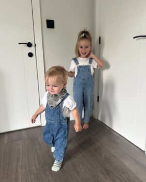 Gemma Atkinson Instagram - I give it 2 years until she’s “too cool” to dress the same, until then I’m milking it! @gorka_marquez  Guess who’s gonna be the family of 4 full tracksuit w**kers on our next holiday? 😎😂