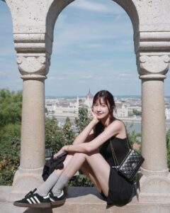 Actress Genie Chen HD Instagram Photos and Wallpapers September 2024