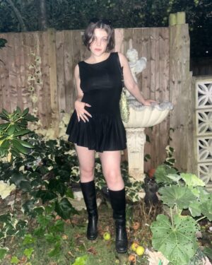 Georgie Henley Instagram - I can still recall our brat summer🍏