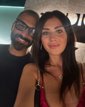 Giada Pezzaioli Instagram - L’estate salentina non dovrebbe mai finire #salentodamare 🌊🍷 🔥❤️‍🔥