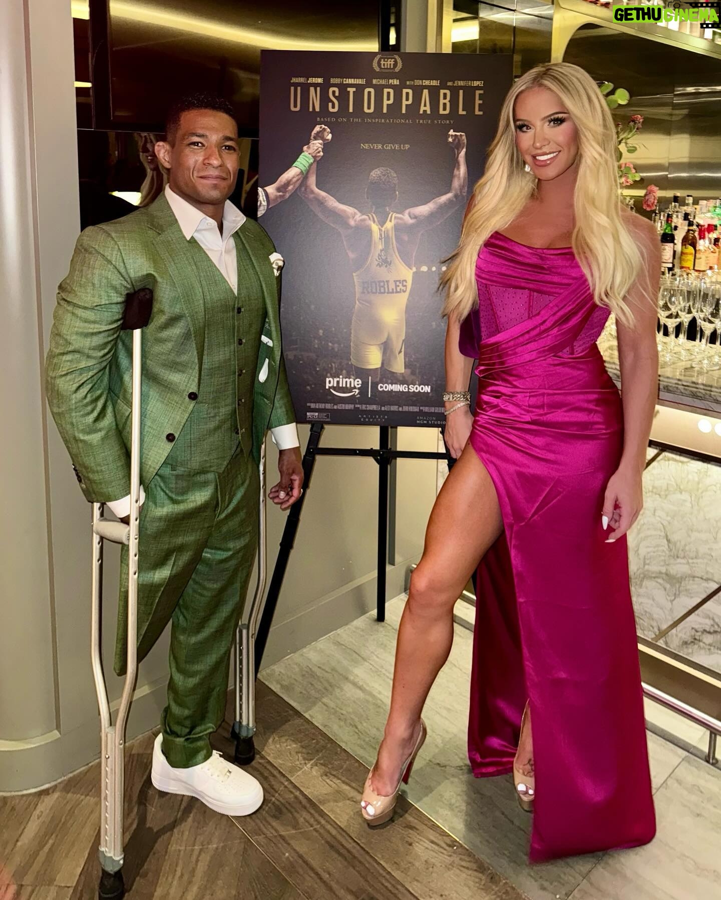 Gigi Lazzarato - 3 Likes - UNSTOPPABLE MOVIE PREMIERE❤️
