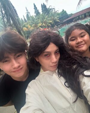 Girindra Kara Instagram - Perselfiean Puncak~