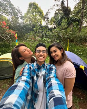 Girindra Kara Instagram - Perselfiean Puncak~