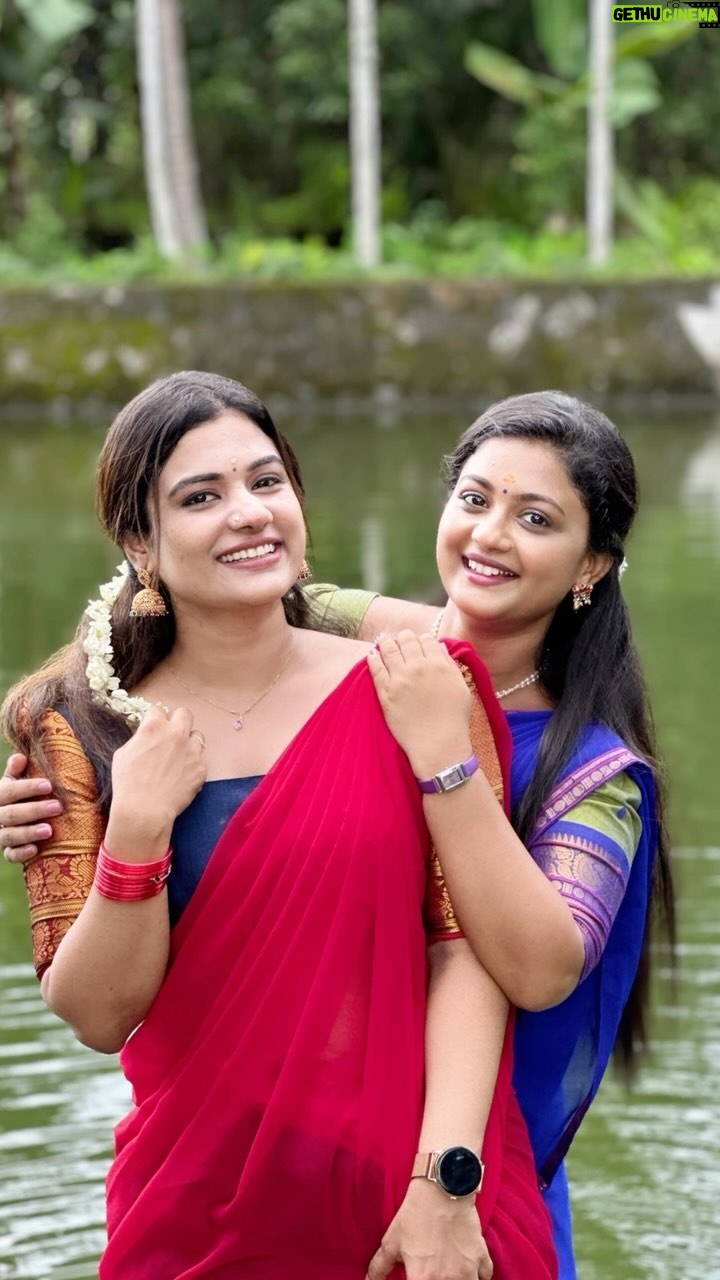 Gomathi Priya - 37.5K Likes - Sisters 💕 co-sisters 😍 #revathy #shruthi #chempaneerpoovu #asianet #television #actress #pattuthavai #halfsaree #pavadaithavani #gomathipriya #anjali #sisters #cosisters #friends #besties #traditional #onamshoot #festival #celebrations #behappy #bekind #blessed do you like our combo