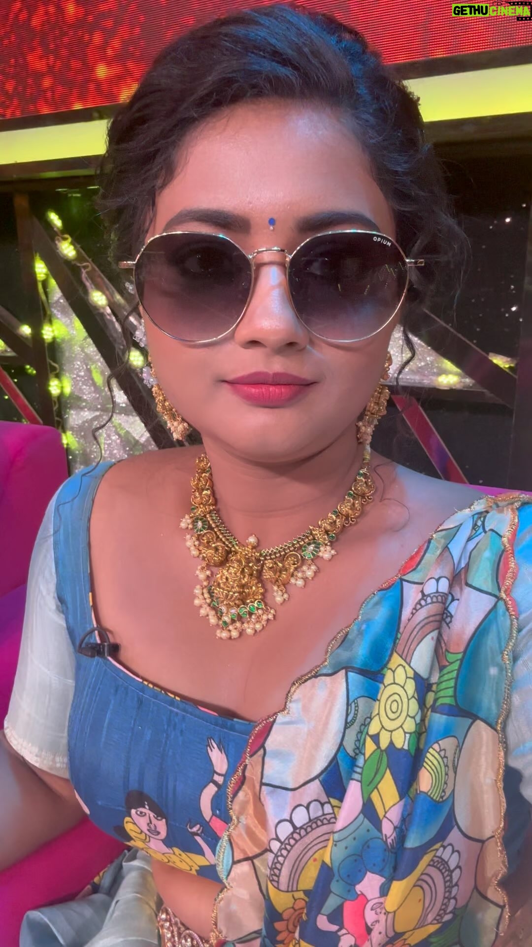 Gomathi Priya - 34.3K Likes - Just an edit for this lovely vibe #vibes #rap #gomathipriya #priyabalakumaran #priyabalakumaran_gp #gp #nothingbutpriya #edit #tamilsongs #behappy #bekind #blessed #spreadlove do you like this song n my edit 😉