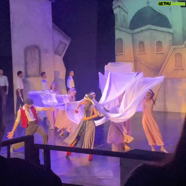 Gözde Duru - 1.1K Likes - Take a break🍀🌸