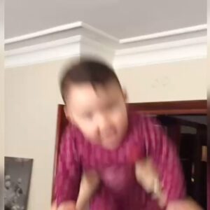 Gülden Avşaroğlu Instagram - İşte Kiraz ile geçen 10 sene 🥰 hep heyecan hep aksiyon hep adrenalin 🦋 iyi ki sen benim kızım olmuşsun bitanem. Senden öncesi yok 🐸 iyi ki varsın ve çooook yaşa ! Bu içindeki coşku , merhamet ve eğlence isteği asla ama asla bitmesin. Allah seni hep iyi insanlarla karşılaştırsın. Dilerim en güzel günlerini görmek bana ve ananene nasip olur. 🙌🏽 seni çok ama çok seven annen. 🦋 #kiraz10yasinda🌸 🧿🧿🧿
