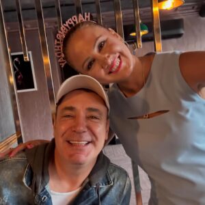 Gülden Avşaroğlu Instagram - Partiler dostlarla güzel 🧿🧿🧿 #kiraz10yasinda🌸 🦋