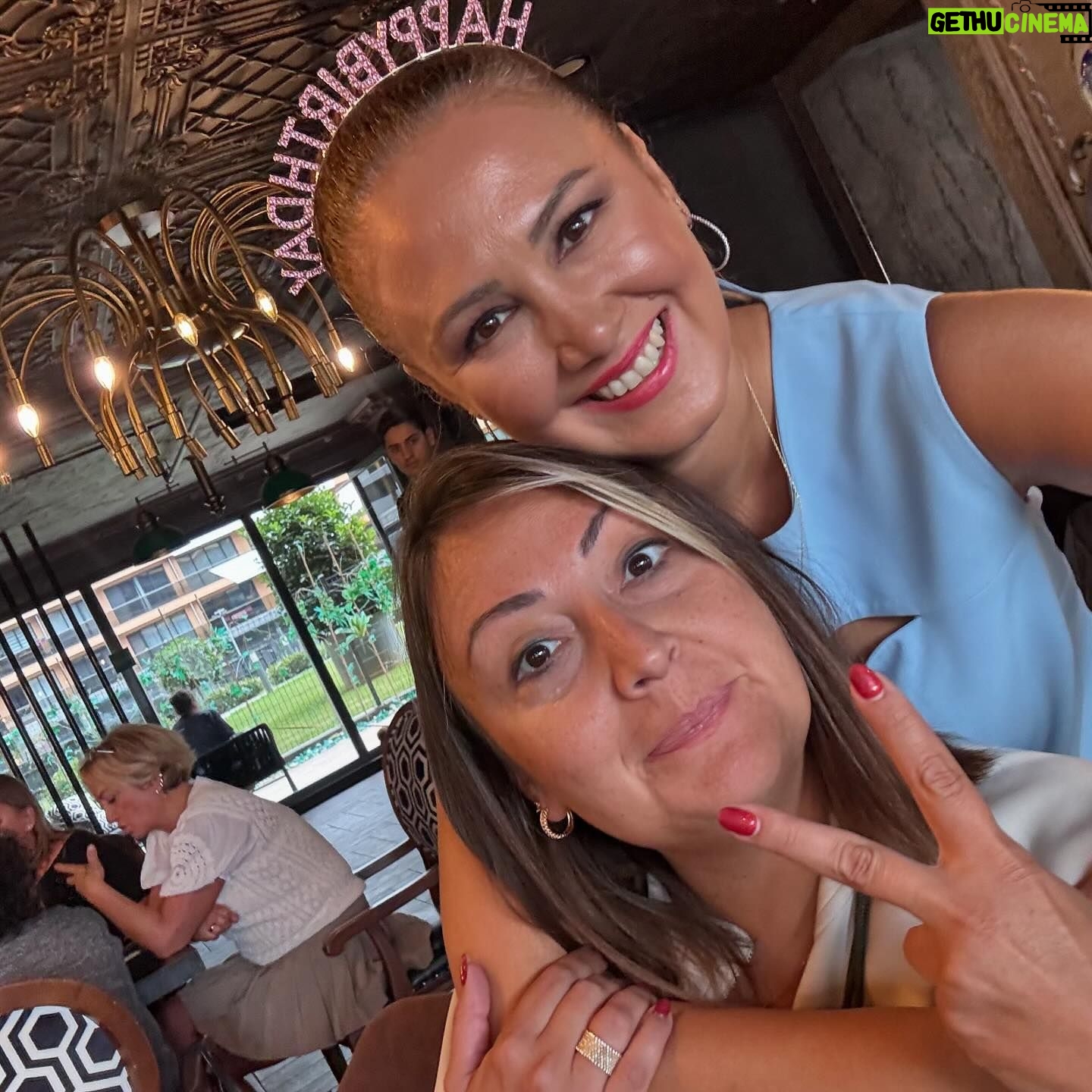 Gülden Avşaroğlu - 493 Likes - Partiler dostlarla güzel 🧿🧿🧿 #kiraz10yasinda🌸 🦋
