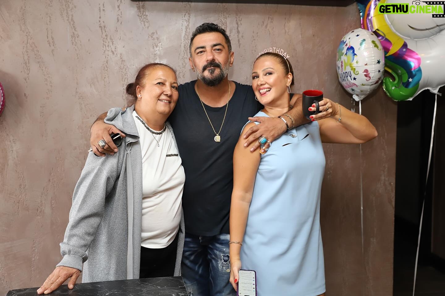Gülden Avşaroğlu - 520 Likes - Yaşasın parti ruhu 🧿🧿🧿 #kiraz10yasinda 🦋🦋🦋
