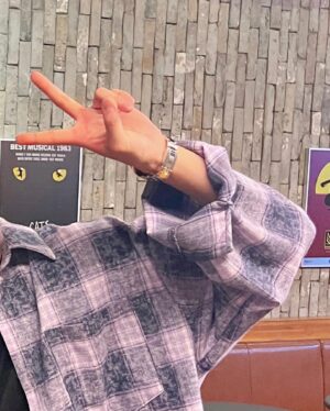 Ha Da-in Instagram - 소중이들, 지훈이 연극행👆🏻👉🏻👈🏻👇🏻
미소가득 #인생네컷
The NUTS #너츠 ✌🏼👍🏼