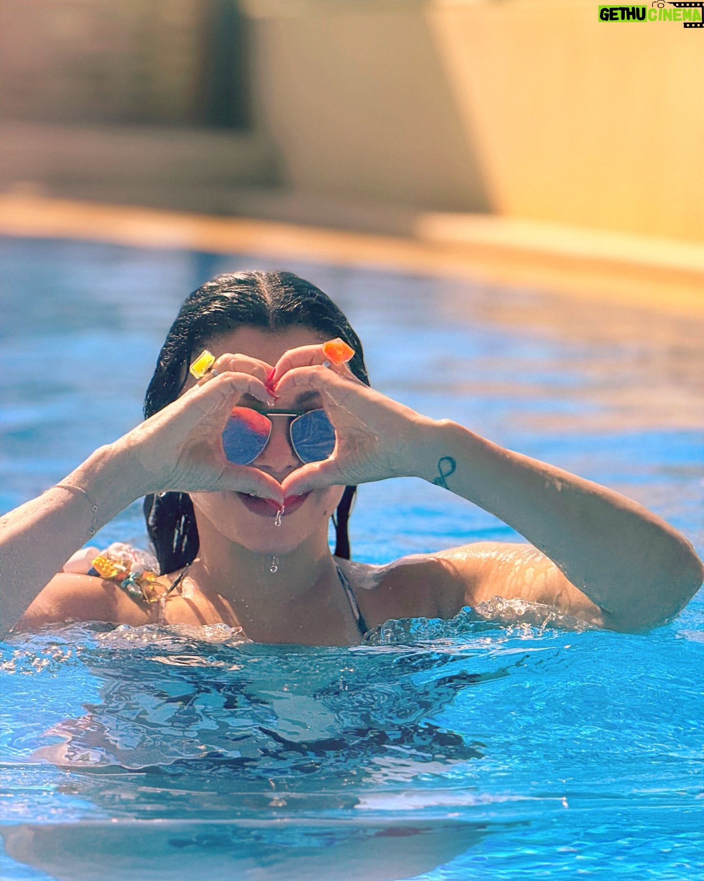 Haifa Wehbe - 785.4K Likes - “I love how summer just wraps its arms around me like a warm blanket.”⛱️☀️🦋💋🏊💙🍉
#summer #love #marassi # #haifawehbe