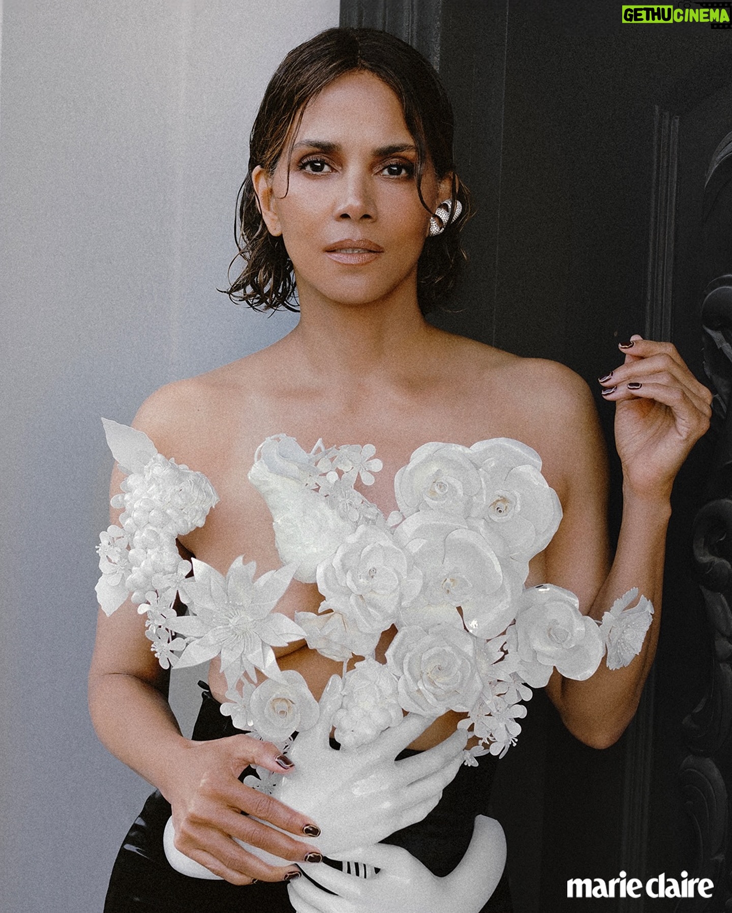 Halle Berry - 323.8K Likes - thank you @marieclairemag for beautifully illustrating the journey of navigating my next act … the best act 🤍 💋
Photographer: @yanayatsuk at @atrbute
Writer: @lolaogunnaike
Stylist: @deborahafshani at @thewallgroup
Hair Stylist: @davestanwell at @theprtnrs
Makeup Artist: @jorge__monroy
Manicurist: @thuybnguyen at @aframe_agency
Design: @treeburns
Set Design: @nbijanpourfard