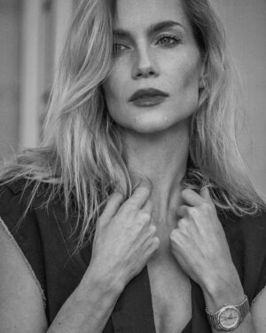 Hana Vagnerová Instagram - 📸 by @marcomelfiphoto 

Wearing my beautiful @breitling 
Proud ambassador❤️❤️❤️
@breitling_prague_squad