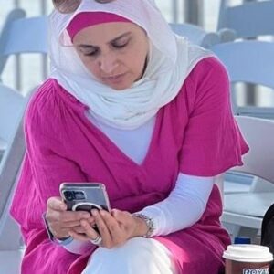 Hanan Turk Instagram - "مع زحمة الحياة، كتير مننا بتضيع منه أولوياته ،وانا اولكم ،عشان كده لازم كل فترة نقف ونعيد حساباتنا، ونرجع أولوياتنا لمكانها الحقيقي والصحيح. دي الطريقة الوحيدة اللي نقدر نكمل بيها مشوارنا بأقل خسائر، وبحياة مليانة نضج ووضوح."