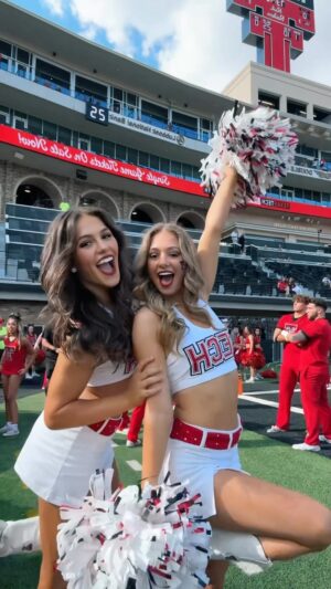 Hannah Colin Instagram - best day ever. ❤️

#reels #hannahgracecolin #texastech #explorepage #pomsquad #viral #gameday