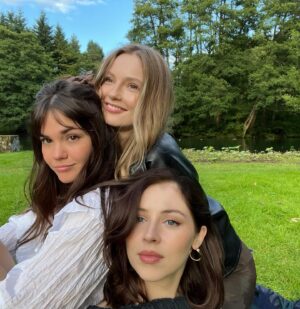 Hannah Dodd Instagram - Summerrrr ☀️