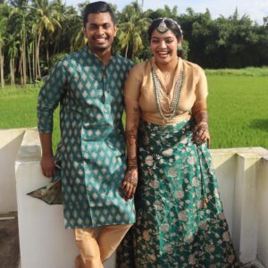 Haritha Nair Instagram - Stained with love and a bit of henna too💚

Swipe onto the last pic to see the real us😝

Henna by @hidha_henna_