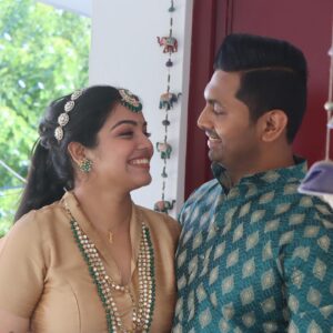 Haritha Nair Instagram - Stained with love and a bit of henna too💚

Swipe onto the last pic to see the real us😝

Henna by @hidha_henna_