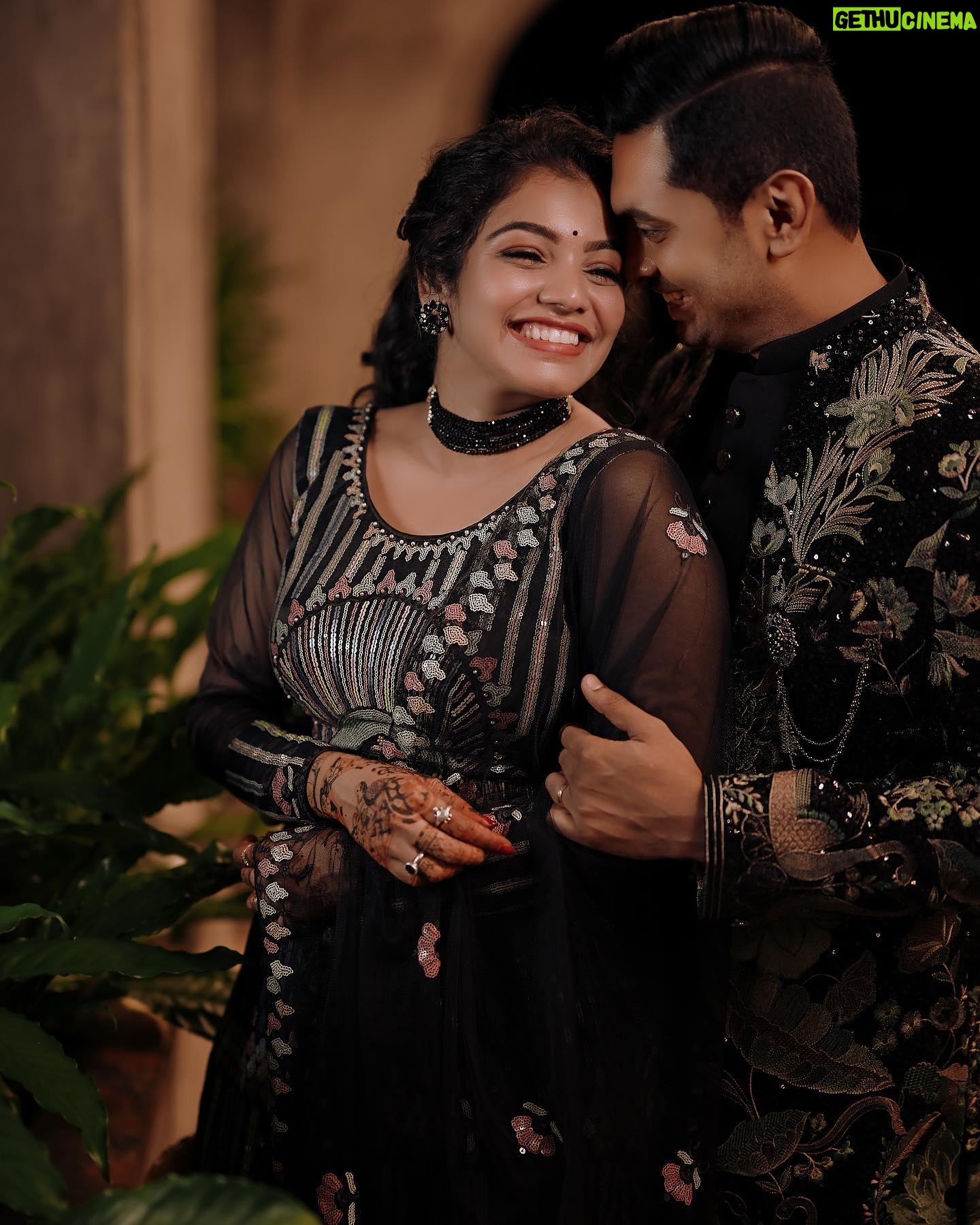 Haritha Nair - 5K Likes - One from our Sangeet Night💃🏻
Pc- @rawpicsphotography
Makeup- @rechusajeemakeupartist
My outfit- local market in mumbai😋
Sanoj's outfit- @suvidhafashion