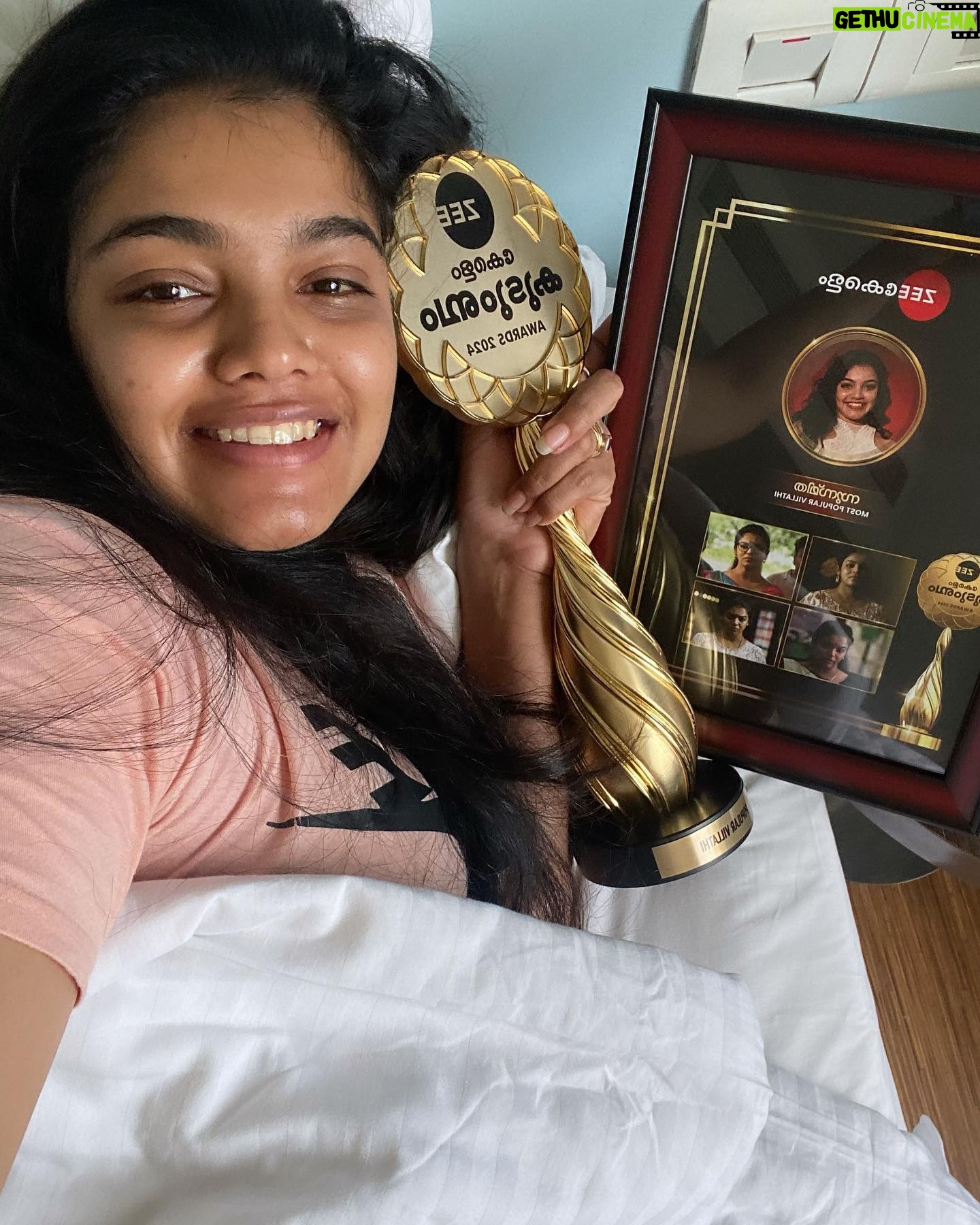Haritha Nair - 5.3K Likes - WE did it!!!!
All the efforts,hardwork,sleepless nights has been recognised😭
This award is legit my blood,sweat and tears🥹
This award is the co-operation from Kudumbashree Sharada team and @zeekeralam
This award is the support from my family and friends
This award is because of you and for you my audience❤️
Susmitha slept and woke up the happiest💃🏻