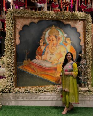 Harshdeep Kaur Instagram - Beautiful Ganpati Bappa Darshan at Antilia hosted by the Ambani Family 🙏🏼🤍

#ganeshchaturthi #ganpatibappa #ambanis #darshan