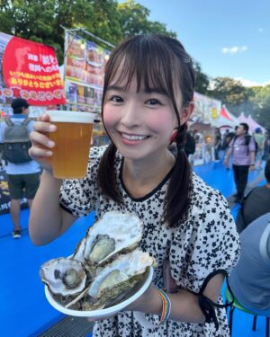 Haruka Momokawa Instagram - 暑い日のビールは最高だよね🍻❤️

 #上野 #パンダビアフェスタ #ビアフェスタ #ビール #お酒好き #野外イベント #野外 #japanesegirl #idol