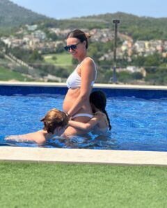 Actress Helen Lindes HD Instagram Photos and Wallpapers September 2024