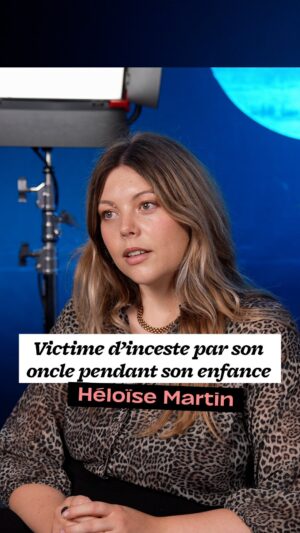 Héloïse Martin Instagram - 🗣️« Tous les membres de la famille ont toujours fait comme si de rien n’était. 

Tous continuent à l’inviter à toutes les réunions familiales, à le laisser dormir à côté de nous, alors qu’on est plein de petites filles dans la famille. »

@heloiisemartin a été victime d’inceste de la part son oncle quand elle était enfant.

Pour aider d’autres victimes à se sentir moins seules, elle a écrit la bande-dessinée Les yeux fermés (DUPUIS) qui est d’ores et déjà disponible en librairies 📚

__
#madmoizelle #temoignage #feminismes #bandedessinée