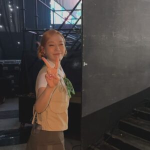 Heo Young-ji Instagram - ❤️❤️❤️❤️❤️❤️❤️❤️❤️
허영지 솔로가수 데뷔 1주년기념❤️
첫솔로앨범 ‘Toi Toi Toi’ 발매 1주년축하해❤️
앞으로도 함께해 허밍해  L.O.V.E  20230912~