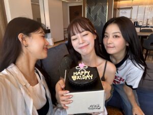 Heo Young-ji Instagram - Happy youngji's day with 94즈