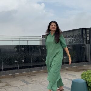 Hetal Gada Instagram - Amazing Food   Amazing View = Dil khush! 🤍

Thankyou @fairfieldbymarriottmumbai for having us on Onam brunch! 
Loved it there 🤍 

#HetalGada #Onam