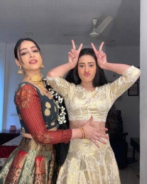 Hiba Nawab Instagram - So very demure and presentable 🤣😝