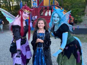 Hilarie Burton Instagram - I suppose some families go back to school shopping at the mall or Target. 
We opted for the @spirithalloween store and the @newyorkrenaissancefaire this weekend. Why buy new sneakers when you can get leather armor and dragons?!?!
And jousting is pretty much football…..with a stick and horses. 

Stay weird, everybody. ✨💖