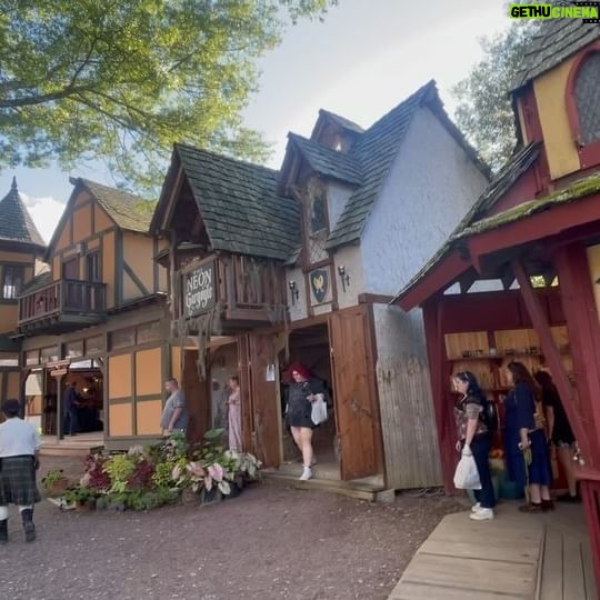 Hilarie Burton - 115.4K Likes - I suppose some families go back to school shopping at the mall or Target.
We opted for the @spirithalloween store and the @newyorkrenaissancefaire this weekend. Why buy new sneakers when you can get leather armor and dragons?!?!
And jousting is pretty much football…..with a stick and horses.
Stay weird, everybody. ✨💖