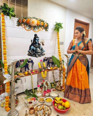 Himaja Instagram - Ganpati Bappa Morya 🙏
MOU : @makeup_artistry_by_jeevani 
#ganesh #ganapathibappamoriya #vinayaka
