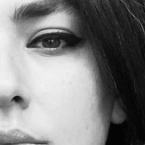 Hoda Zeinolabedin Instagram - غصه ي خود را با خنده پنهان كن !

گرچه با خنده هم غم انگيزي….