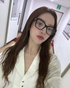 Actress Hong Ji-yoon HD Instagram Photos and Wallpapers September 2024