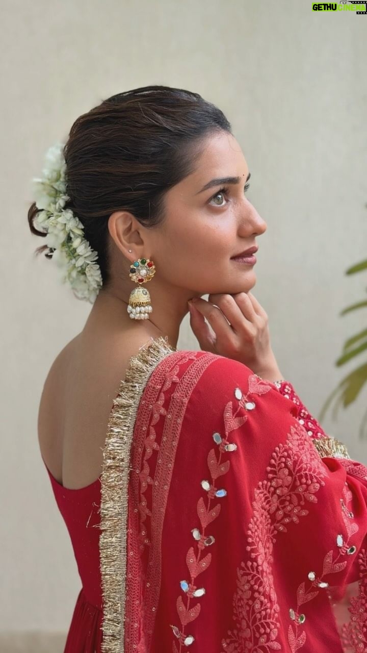 Hruta Durgule - 204.8K Likes - Said Yes to the Red dress 🫠✨
Outfit by @aakriti_by_nandita
Jewellery by @the_jewel_gallery
Styled by @shalmalee_t
Hair By @hairandmakeupbyradhe
Makeup By Yours Truly 🫠
#dahihandi2024 #grateful #positivevibes #blessed #happy #eventdiaries #hrutadurgule