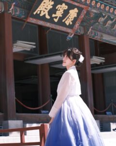 Actress Hsin-Ling Chi HD Instagram Photos and Wallpapers September 2024