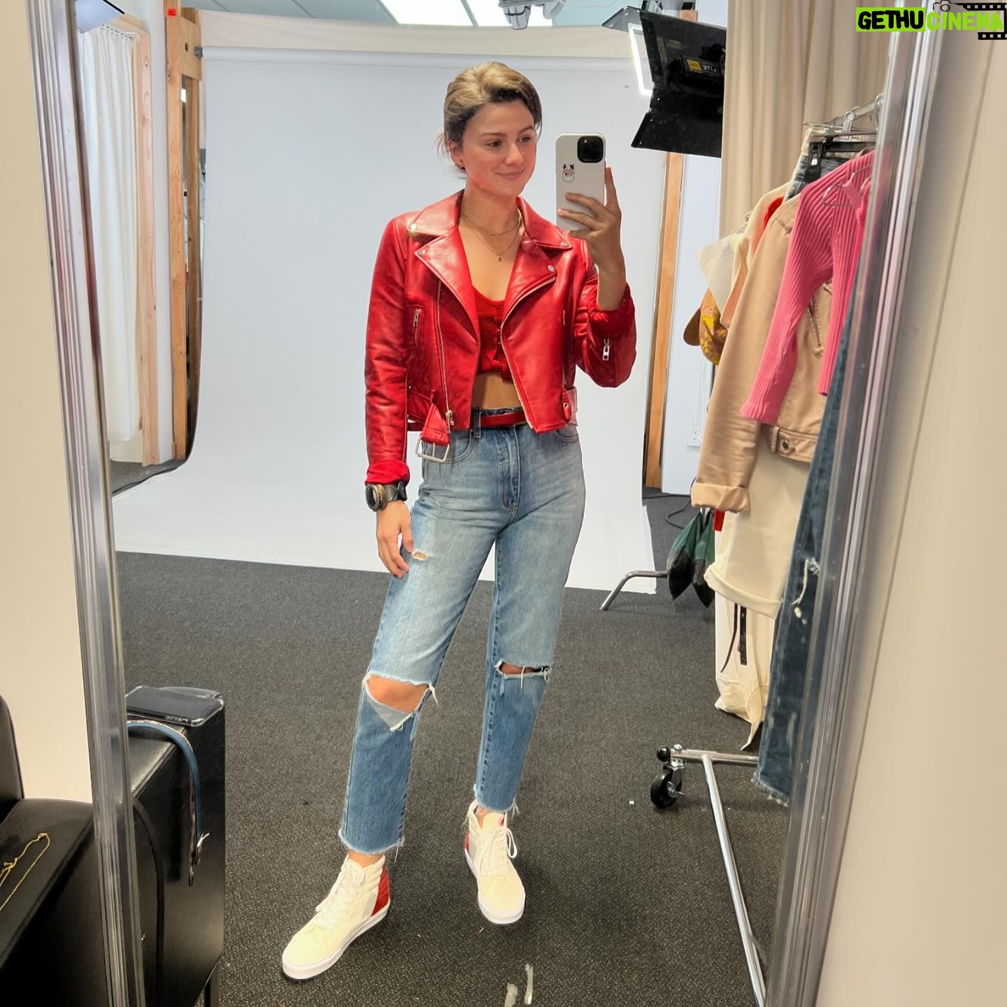 Hunter Deno - 13.1K Likes - Amelia’s fitting chronicles ❤️
