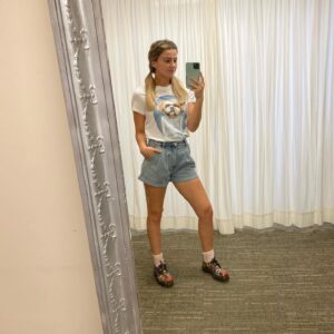 Hunter Deno Instagram - Amelia’s fitting chronicles ❤️