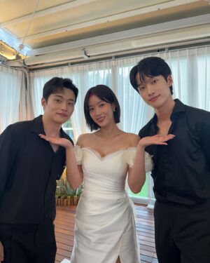 Im Soo-hyang Instagram - 도라 필승이 행복한 결혼식을 했더라면….