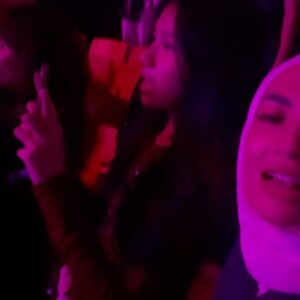 Imel Putri Cahyati Instagram - Yang penting udah nonton @brunomars bareng anak cantik happy.. keun bae teu apal oge laguna nu penting ngocoblak we 🤣

#masyallahtabarakallah #brunomarsconcert2024🇮🇩