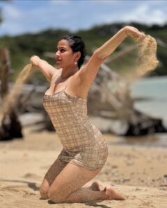 Actress Inaya Sultana HD Photos and Wallpapers December 2024