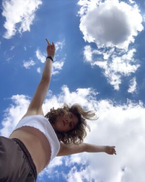 Isabelle Cornish Instagram - Ciao NYC it’s been nice to enter the new decade here 👾