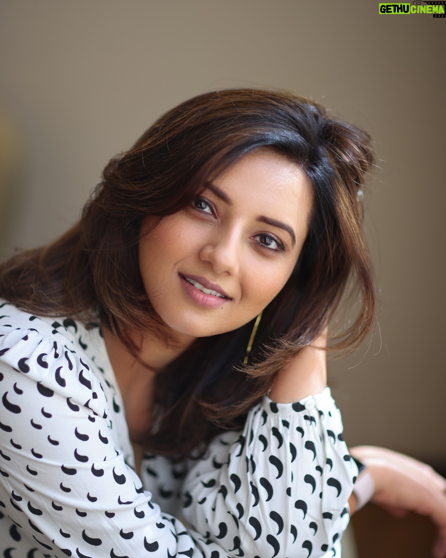 Isha Chawla - 11.8K Likes - 🖤🖤🖤
.
.
.
P.C - @karteeksivagouni
Dress - @veromodaindia
#love #eshachawla #polka #stillphotography #gameoftones #actors #photoshoots #gratitude #indebtedtotheuniverse