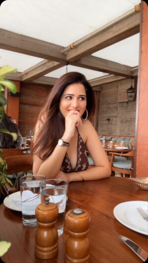 Isha Rikhi Instagram - 