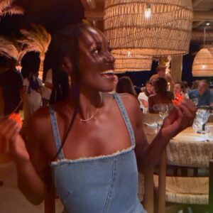 Issa Rae Instagram - 🏝️ Mykonos with Myfolks 🥰 Yamas! 🥂