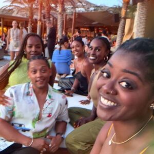 Issa Rae Instagram - 🏝️ Mykonos with Myfolks 🥰 Yamas! 🥂